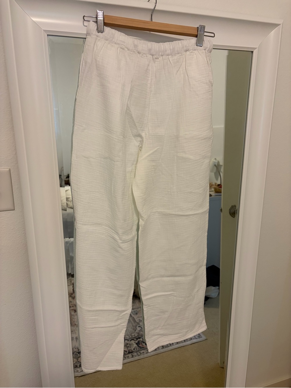 Aritzia White Linen Pants - Picture 2 of 3